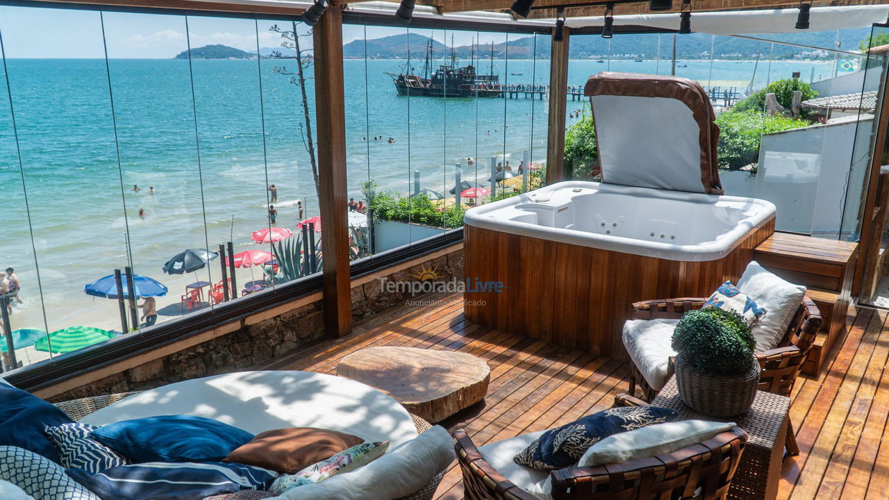 House for vacation rental in Florianopolis (Canasvieiras)