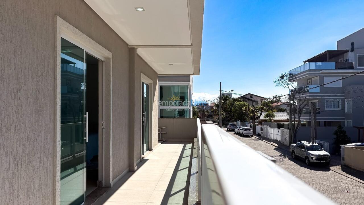 Apartamento para aluguel de temporada em Bombinhas (Canto Grande)