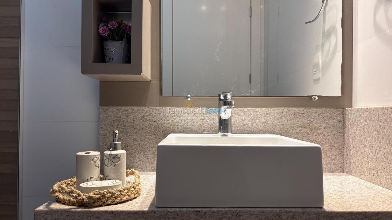 Apartamento para aluguel de temporada em Bombinhas (Canto Grande)