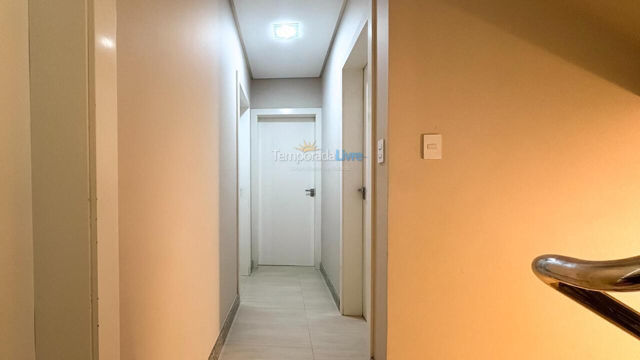 Apartamento para aluguel de temporada em Bombinhas (Canto Grande)