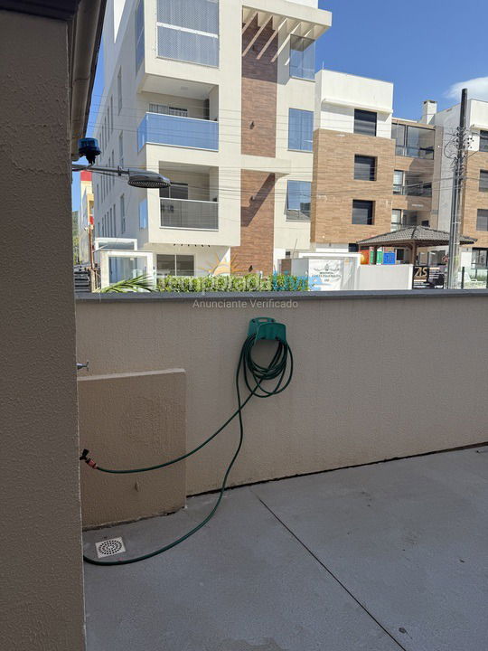 Apartamento para aluguel de temporada em Governador Celso Ramos (Praia de Palmas)