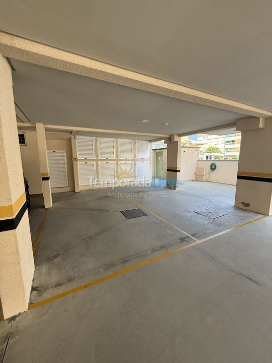 Apartamento para aluguel de temporada em Governador Celso Ramos (Praia de Palmas)