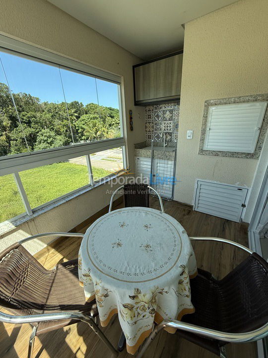 Apartamento para aluguel de temporada em Governador Celso Ramos (Praia de Palmas)