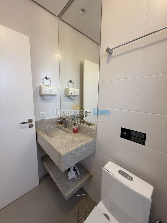 Apartamento para aluguel de temporada em Governador Celso Ramos (Palmas)