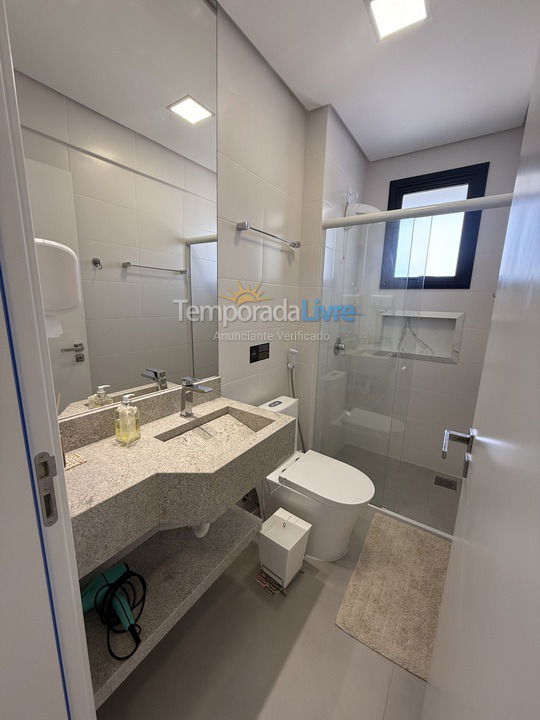 Apartamento para aluguel de temporada em Governador Celso Ramos (Palmas)