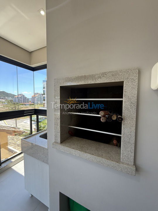 Apartamento para aluguel de temporada em Governador Celso Ramos (Palmas)