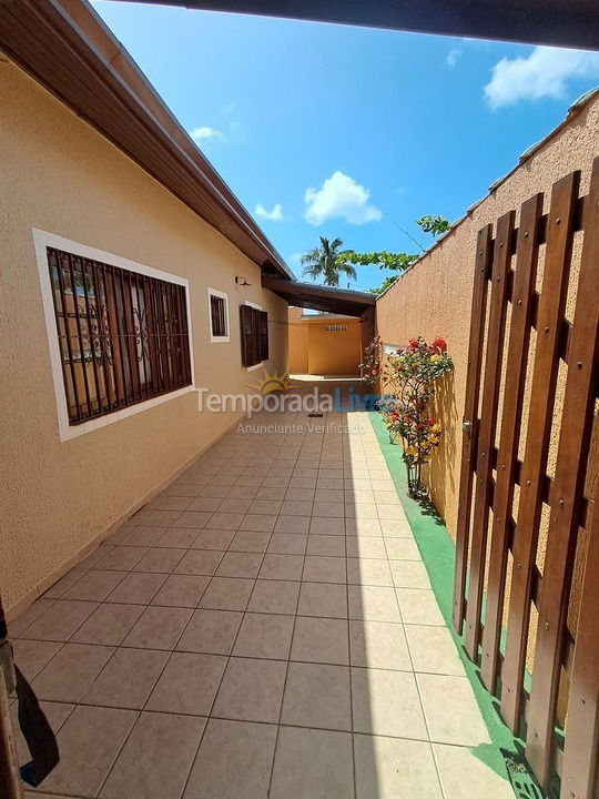 House for vacation rental in Peruíbe (Ribamar)