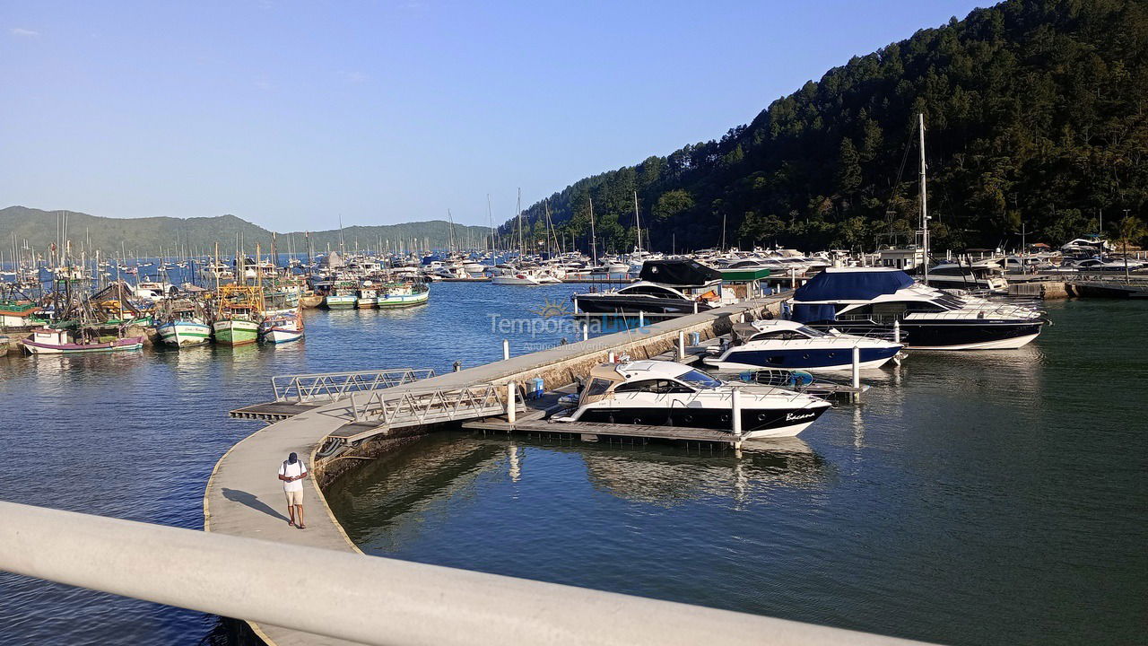Casa para aluguel de temporada em Ubatuba (Saco da Ribeira)