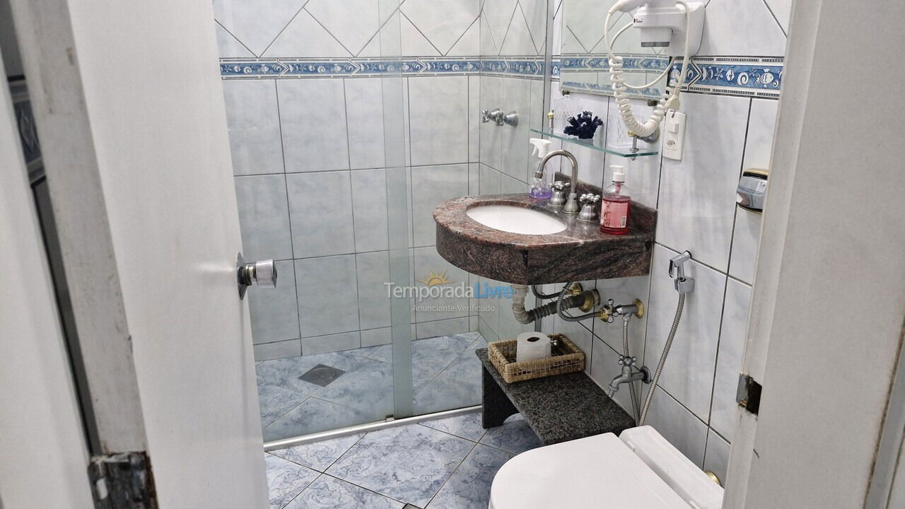 Apartamento para aluguel de temporada em Guarujá (Pitangueiras)