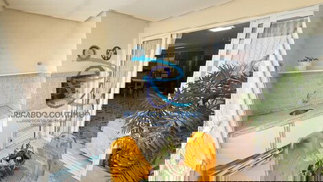 Sacada fechada com churrasqueira a carvão