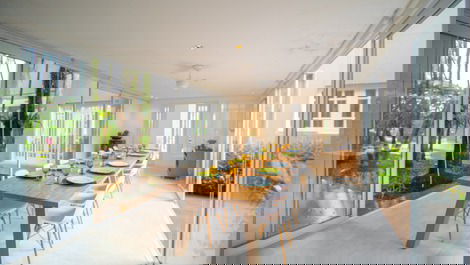 7 suites, piscina privada, espacio para familias numerosas, a 30 metros del mar.