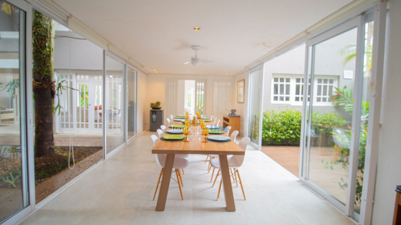 Casa para alquiler de vacaciones em São Sebastião (Juquehy)