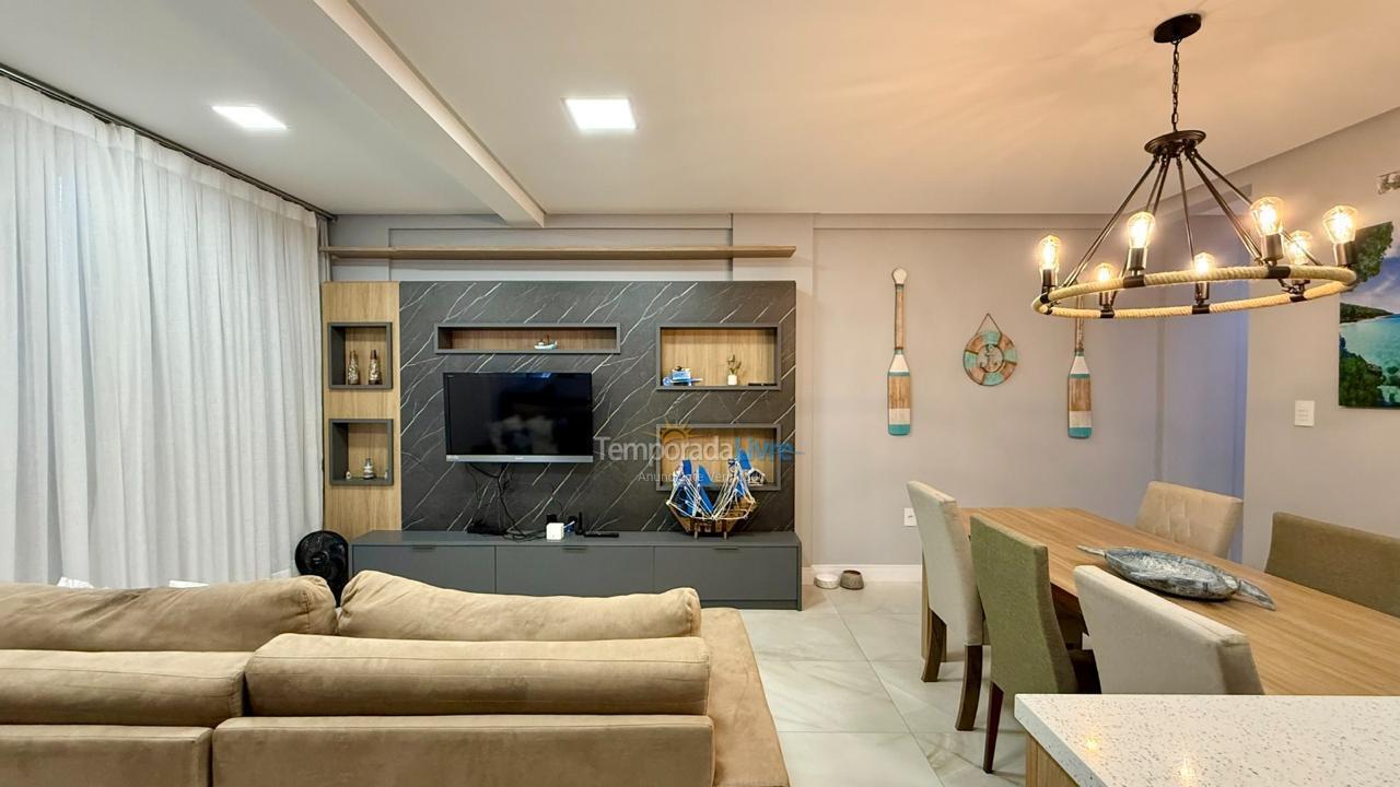 Apartamento para aluguel de temporada em Bombinhas (Praia de Bombas)