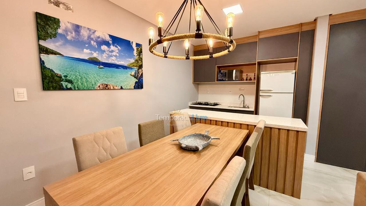 Apartamento para aluguel de temporada em Bombinhas (Praia de Bombas)