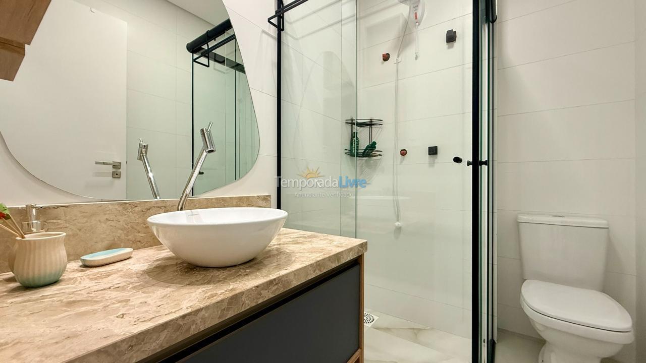 Apartamento para aluguel de temporada em Bombinhas (Praia de Bombas)