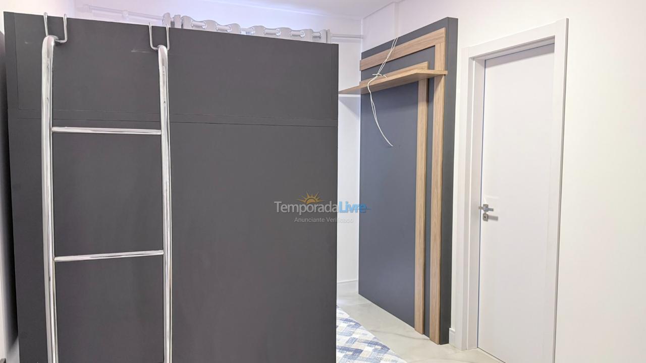 Apartamento para aluguel de temporada em Bombinhas (Praia de Bombas)