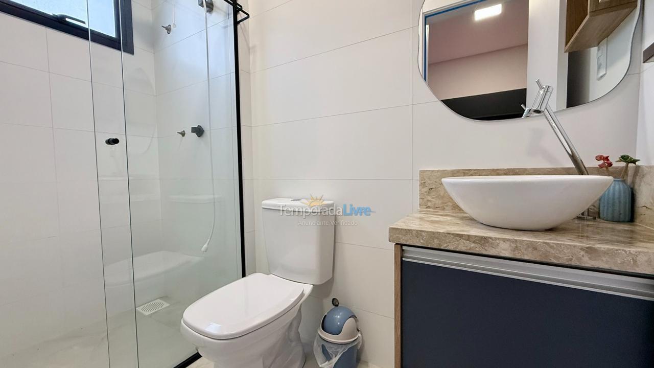 Apartamento para aluguel de temporada em Bombinhas (Praia de Bombas)