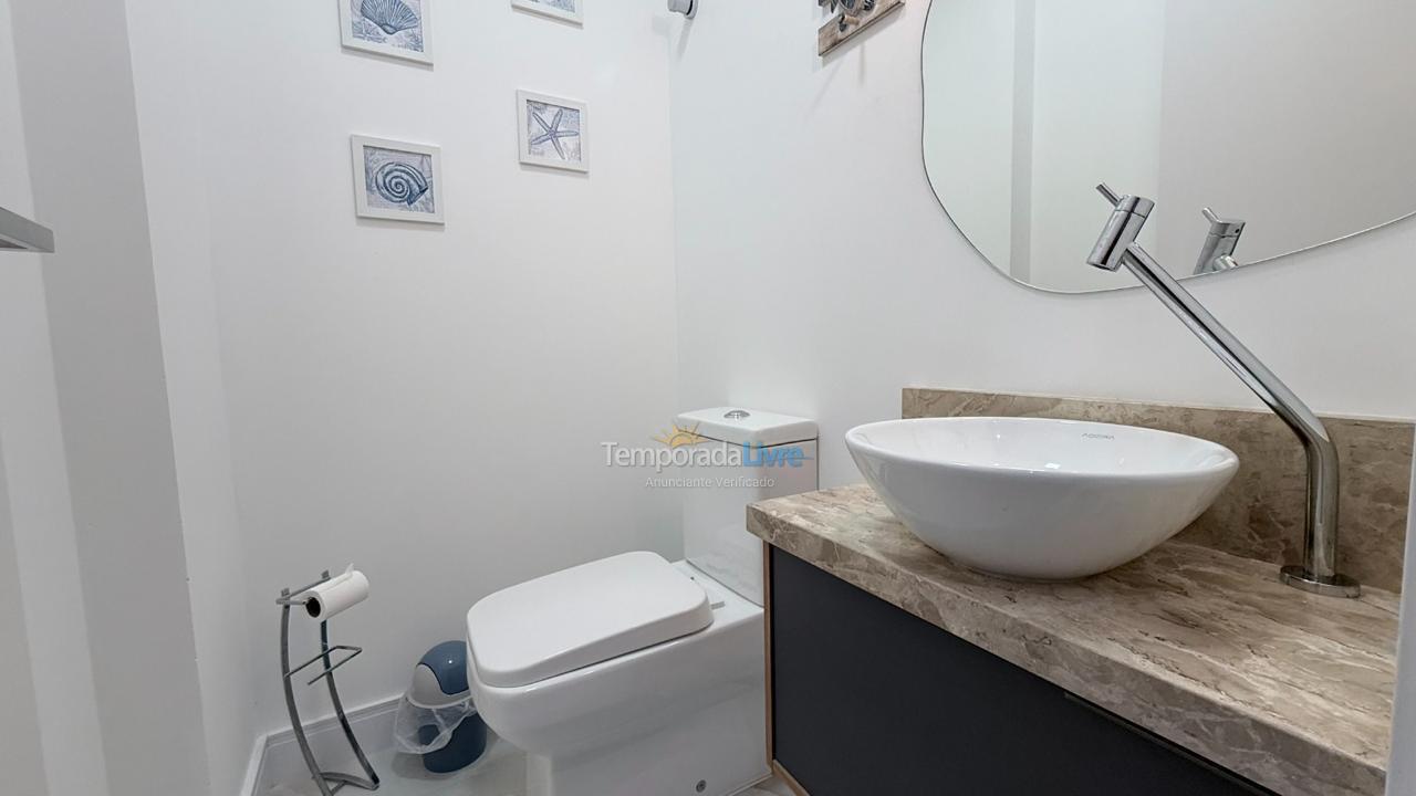 Apartamento para aluguel de temporada em Bombinhas (Praia de Bombas)