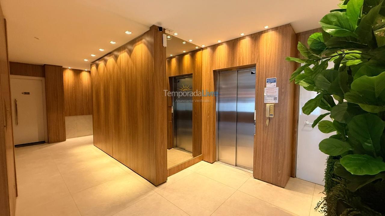 Apartamento para aluguel de temporada em Bombinhas (Praia de Bombas)