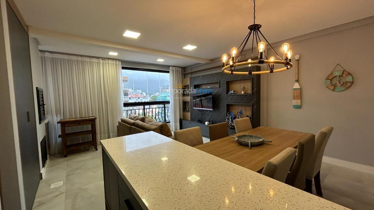 Apartamento para aluguel de temporada em Bombinhas (Praia de Bombas)