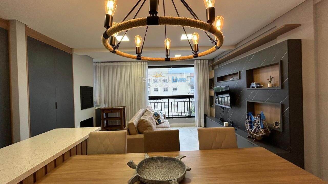 Apartamento para aluguel de temporada em Bombinhas (Praia de Bombas)