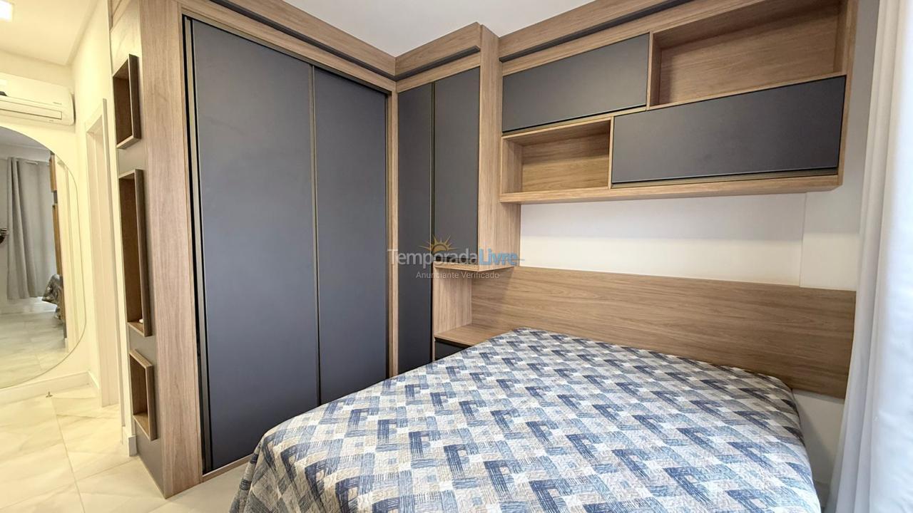 Apartamento para aluguel de temporada em Bombinhas (Praia de Bombas)