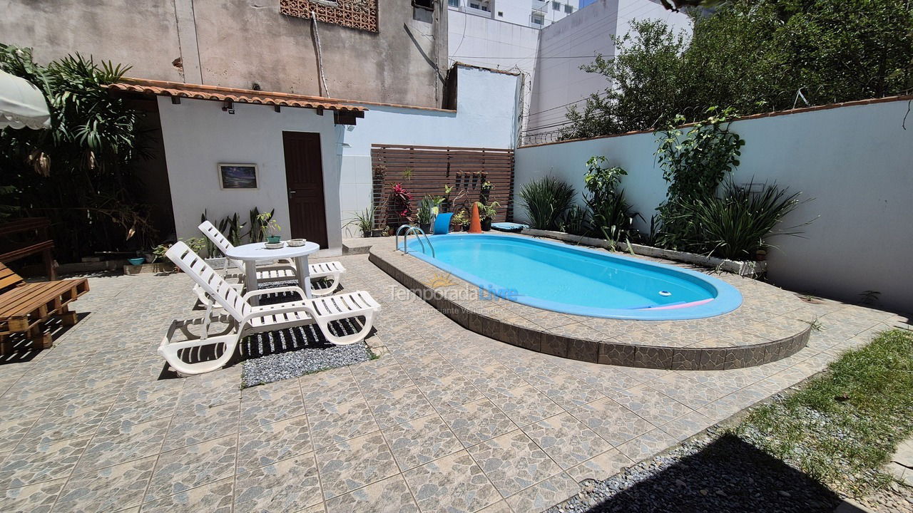Casa para aluguel de temporada em Balneário Camboriú (Centro)