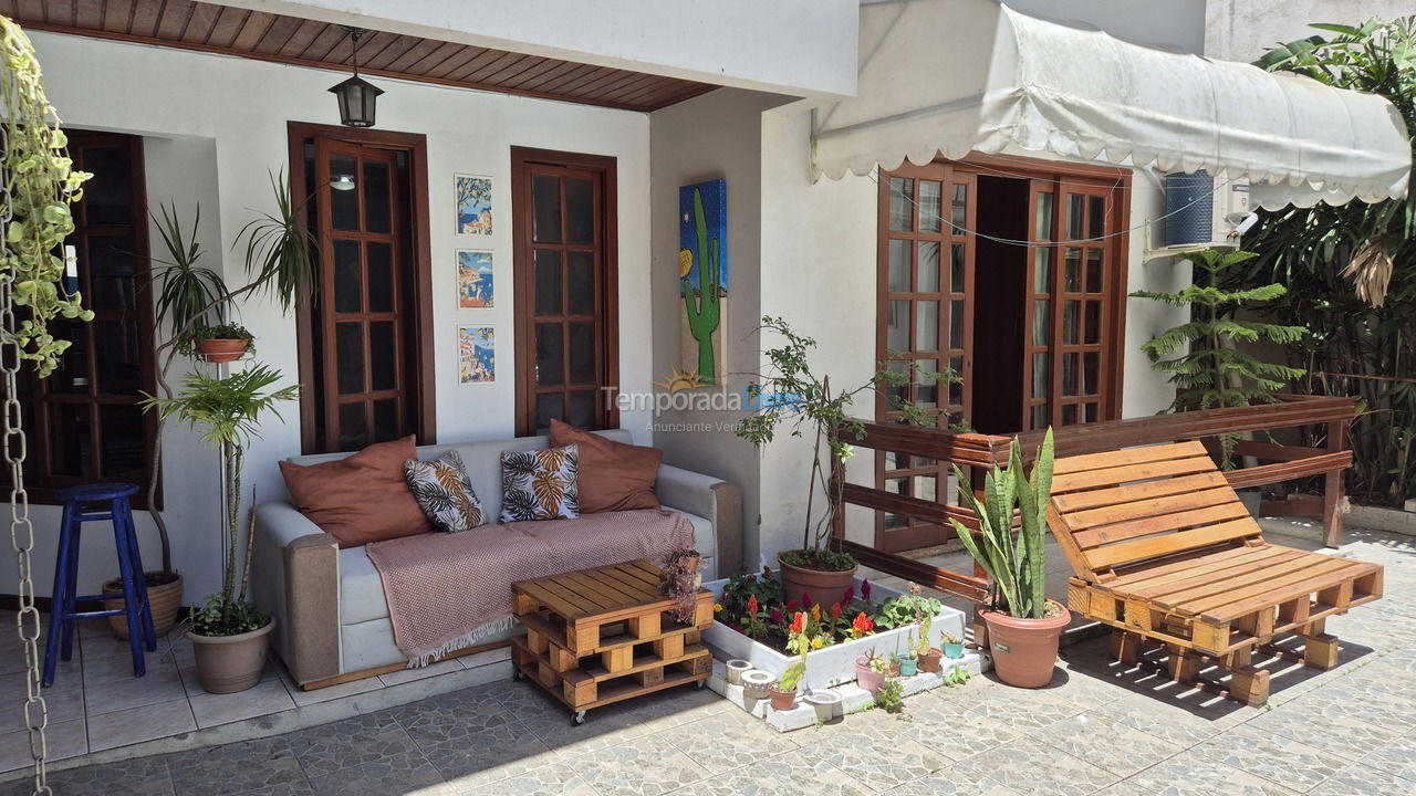 Casa para aluguel de temporada em Balneário Camboriú (Centro)