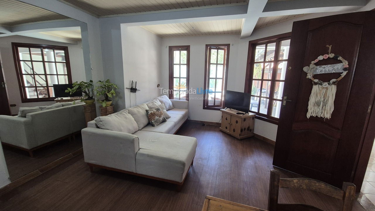 Casa para aluguel de temporada em Balneário Camboriú (Centro)