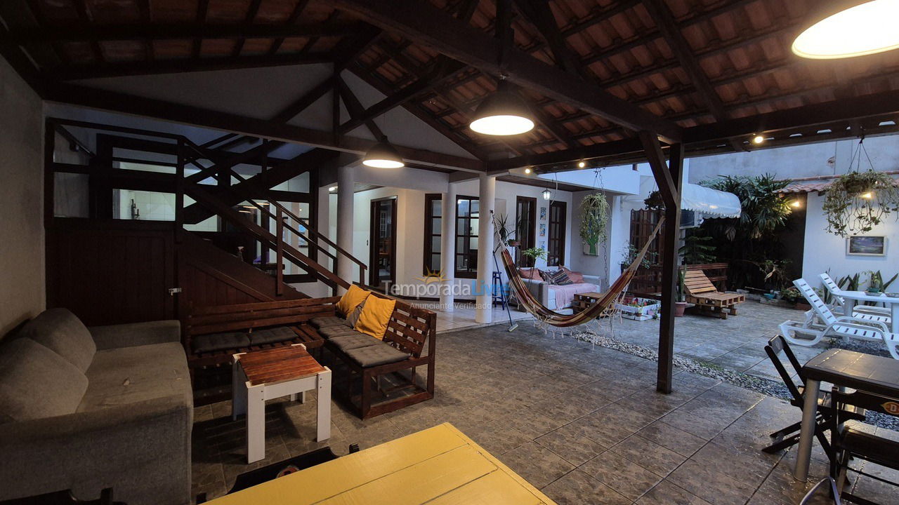 Casa para aluguel de temporada em Balneário Camboriú (Centro)