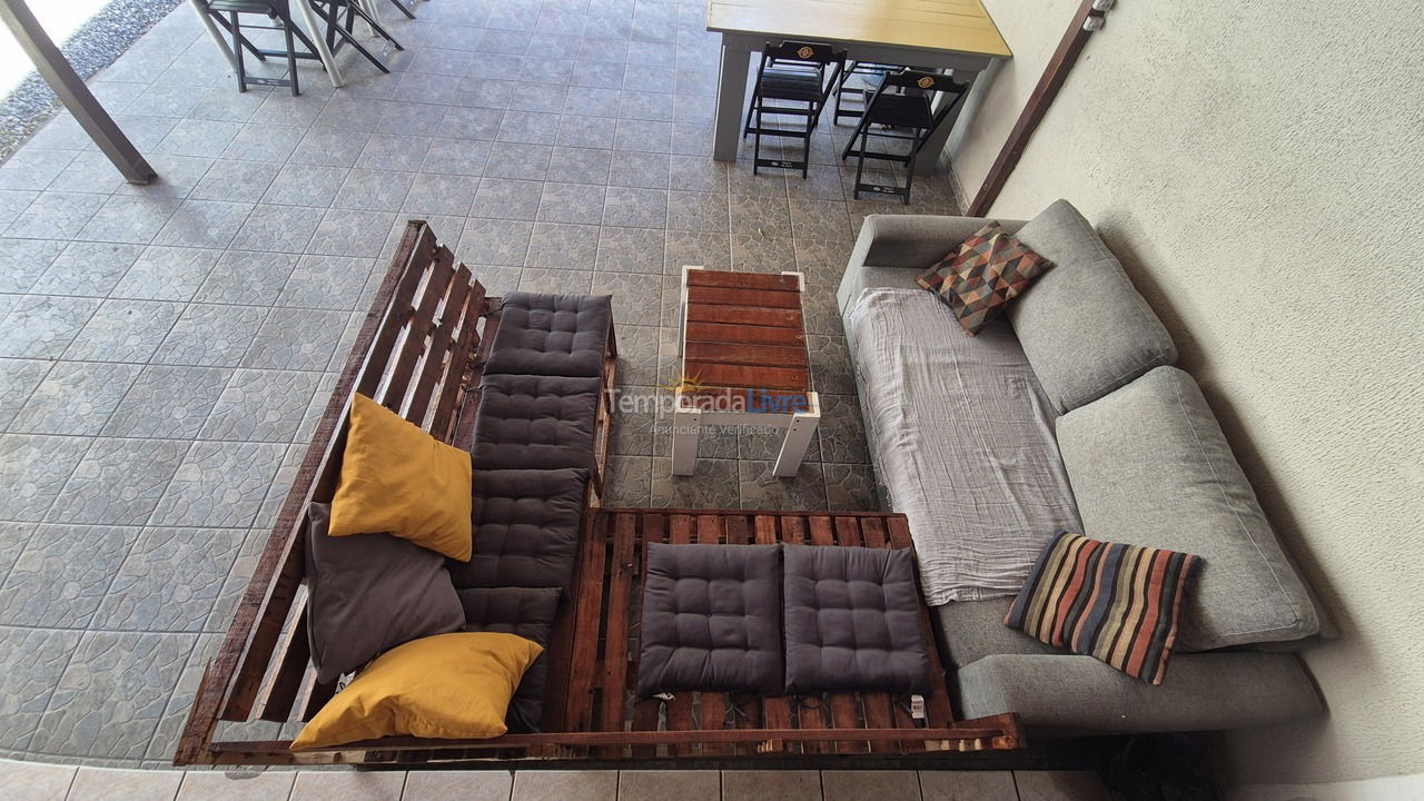 Casa para aluguel de temporada em Balneário Camboriú (Centro)