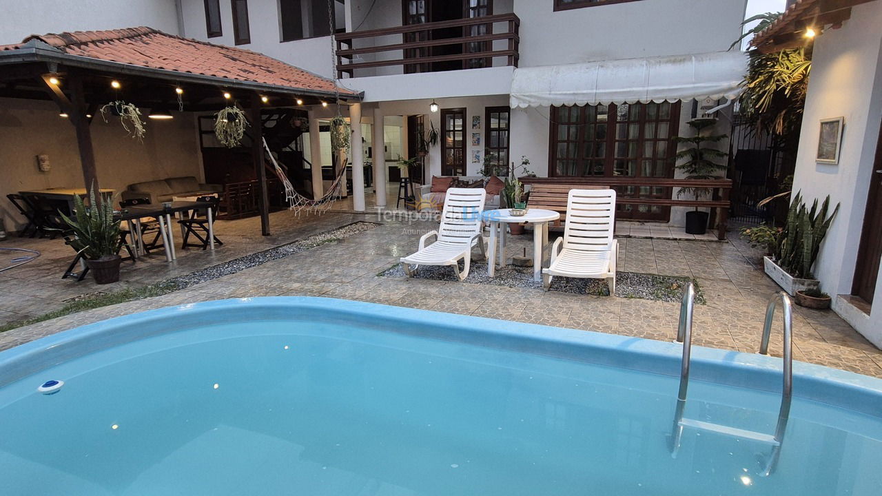Casa para aluguel de temporada em Balneário Camboriú (Centro)