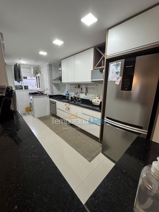 Apartamento para aluguel de temporada em Guarujá (Astúrias)