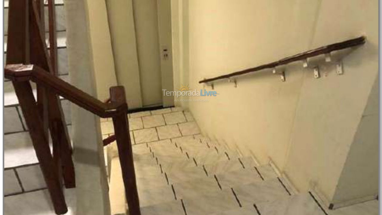 Apartamento para aluguel de temporada em Itapema (Canto da Praia)