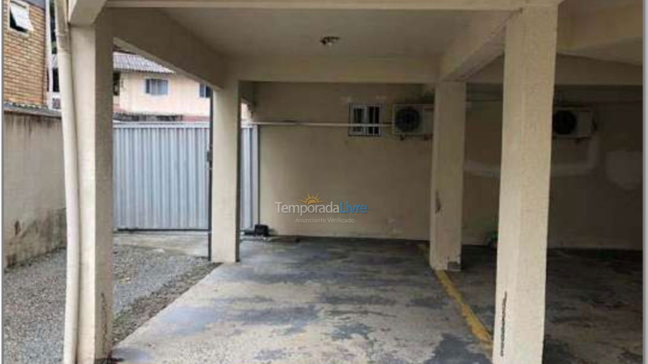 Apartamento para aluguel de temporada em Itapema (Canto da Praia)