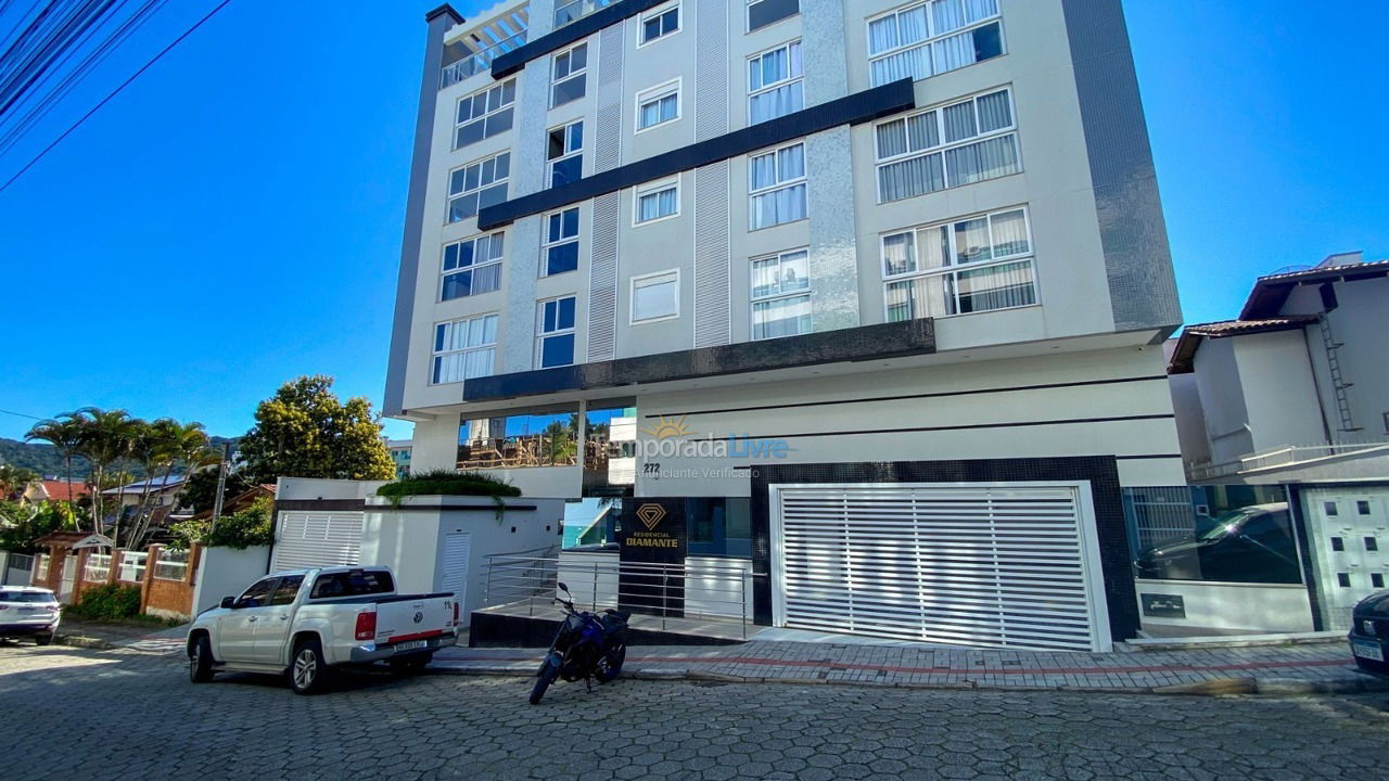 Apartment for vacation rental in Bombinhas (Praia de Bombas)