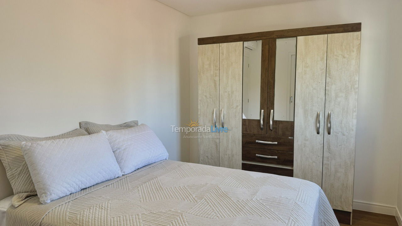 Apartment for vacation rental in Bombinhas (Praia de Bombas)