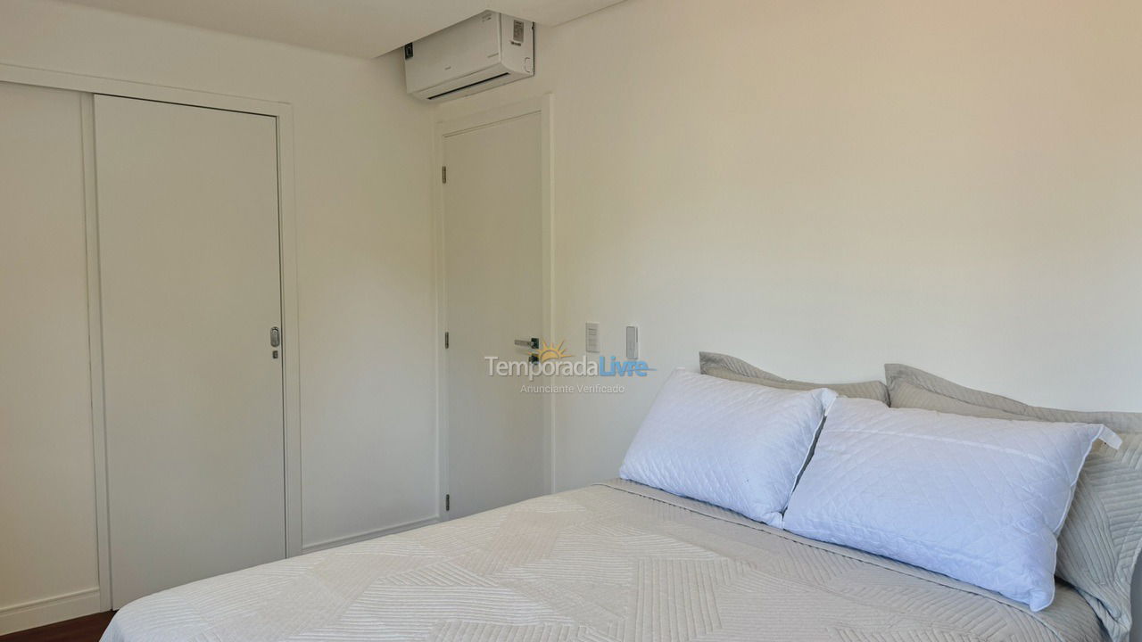 Apartment for vacation rental in Bombinhas (Praia de Bombas)