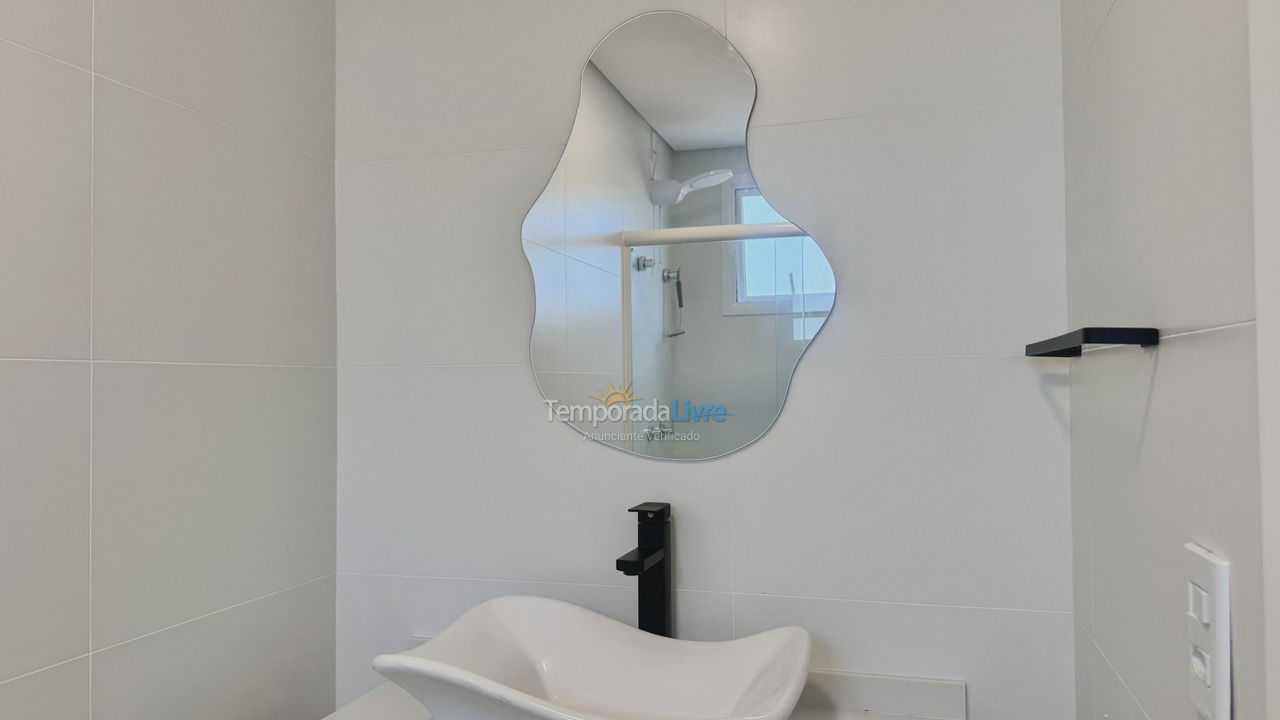 Apartment for vacation rental in Bombinhas (Praia de Bombas)