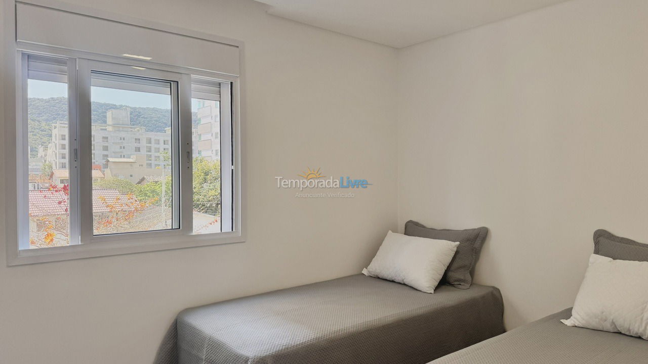 Apartment for vacation rental in Bombinhas (Praia de Bombas)