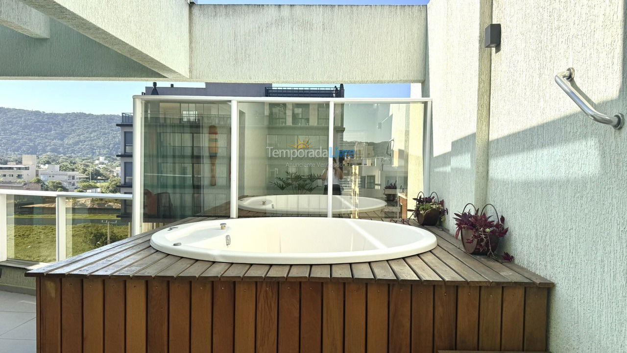 Apartment for vacation rental in Bombinhas (Praia de Bombas)