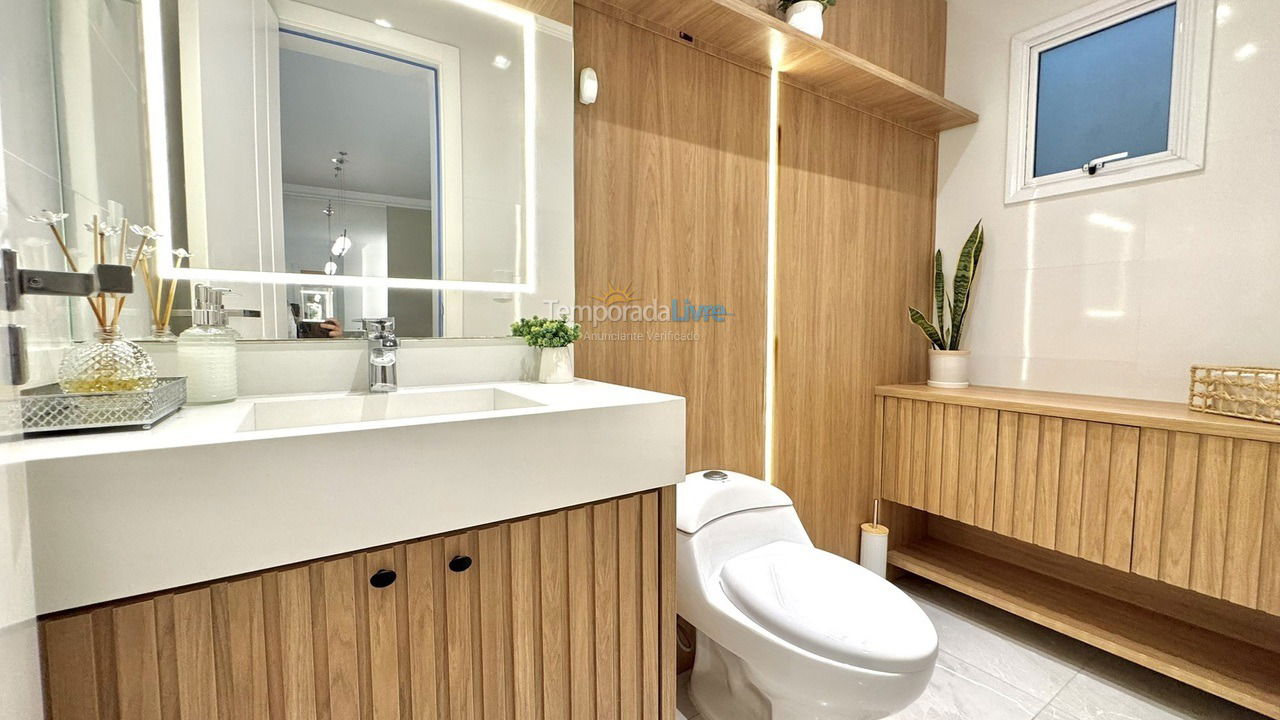 Apartment for vacation rental in Bombinhas (Praia de Bombas)