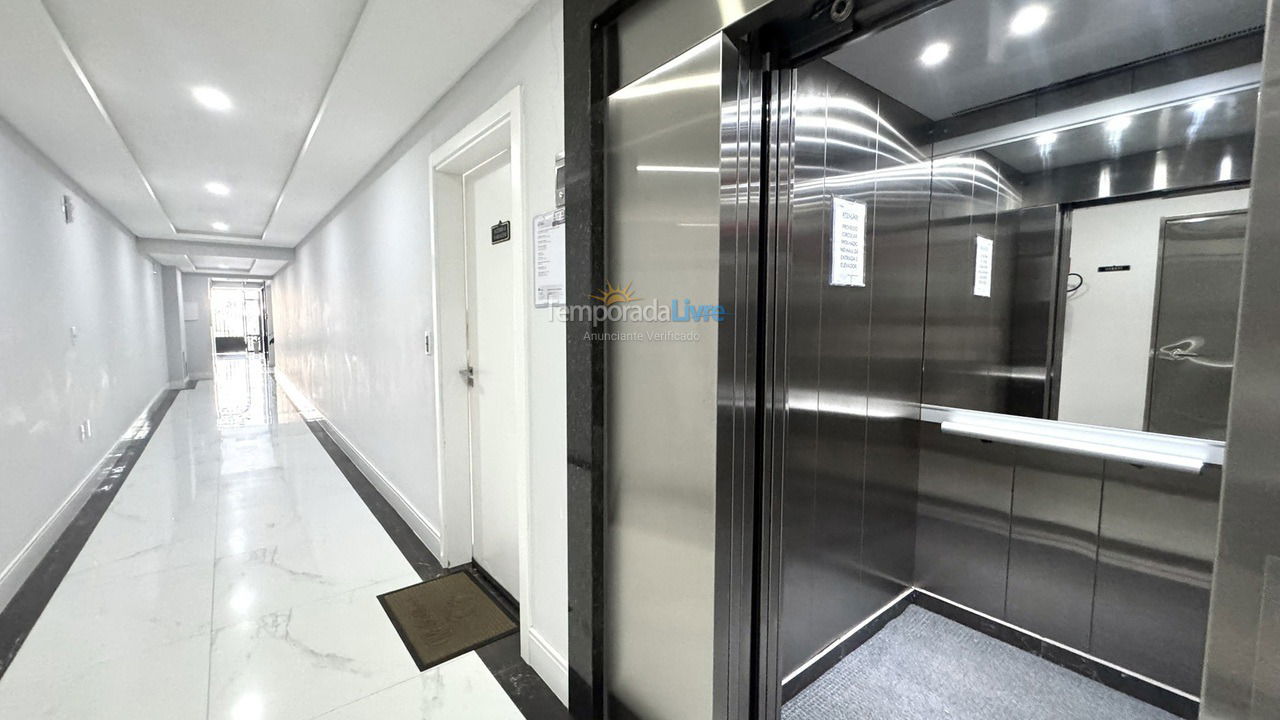 Apartment for vacation rental in Bombinhas (Praia de Bombas)