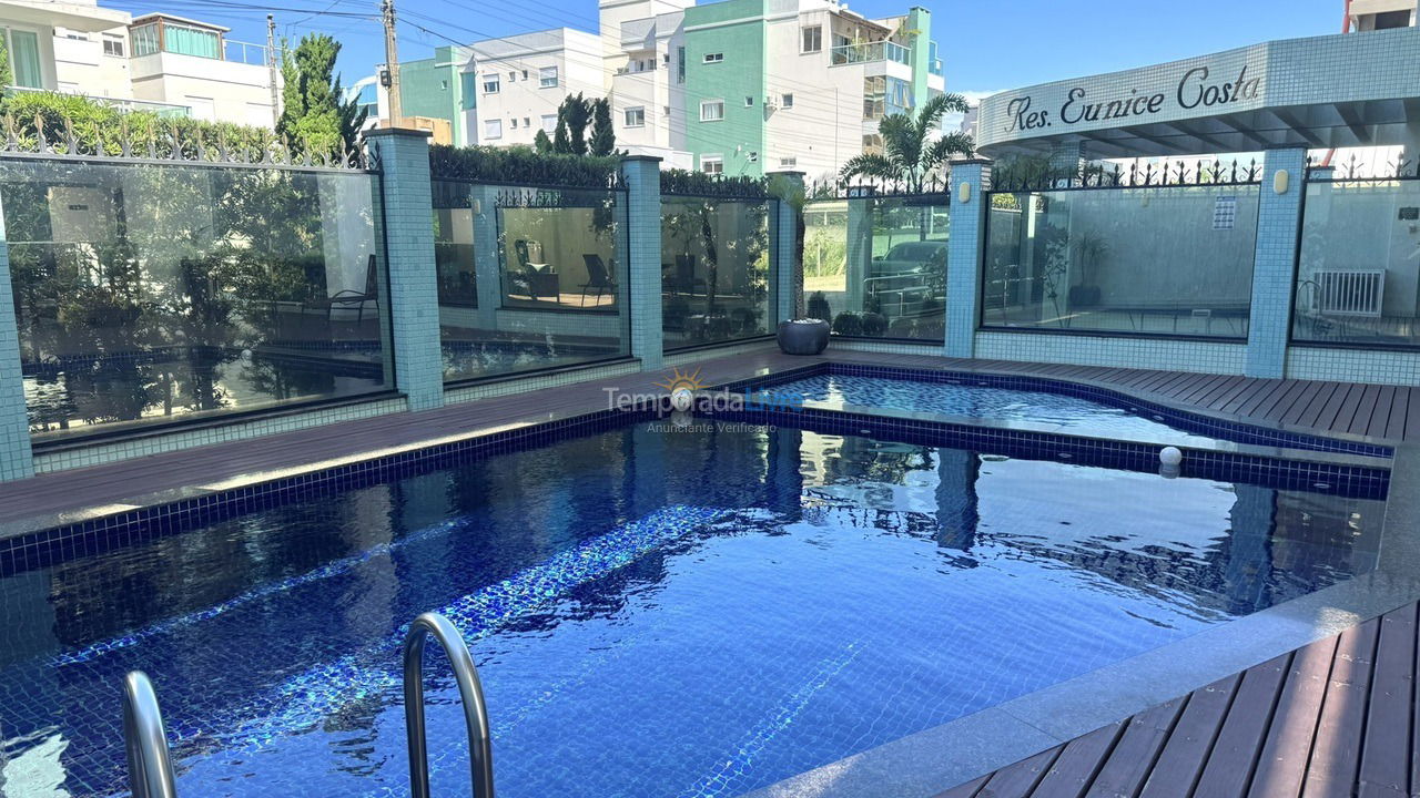 Apartment for vacation rental in Bombinhas (Praia de Bombas)