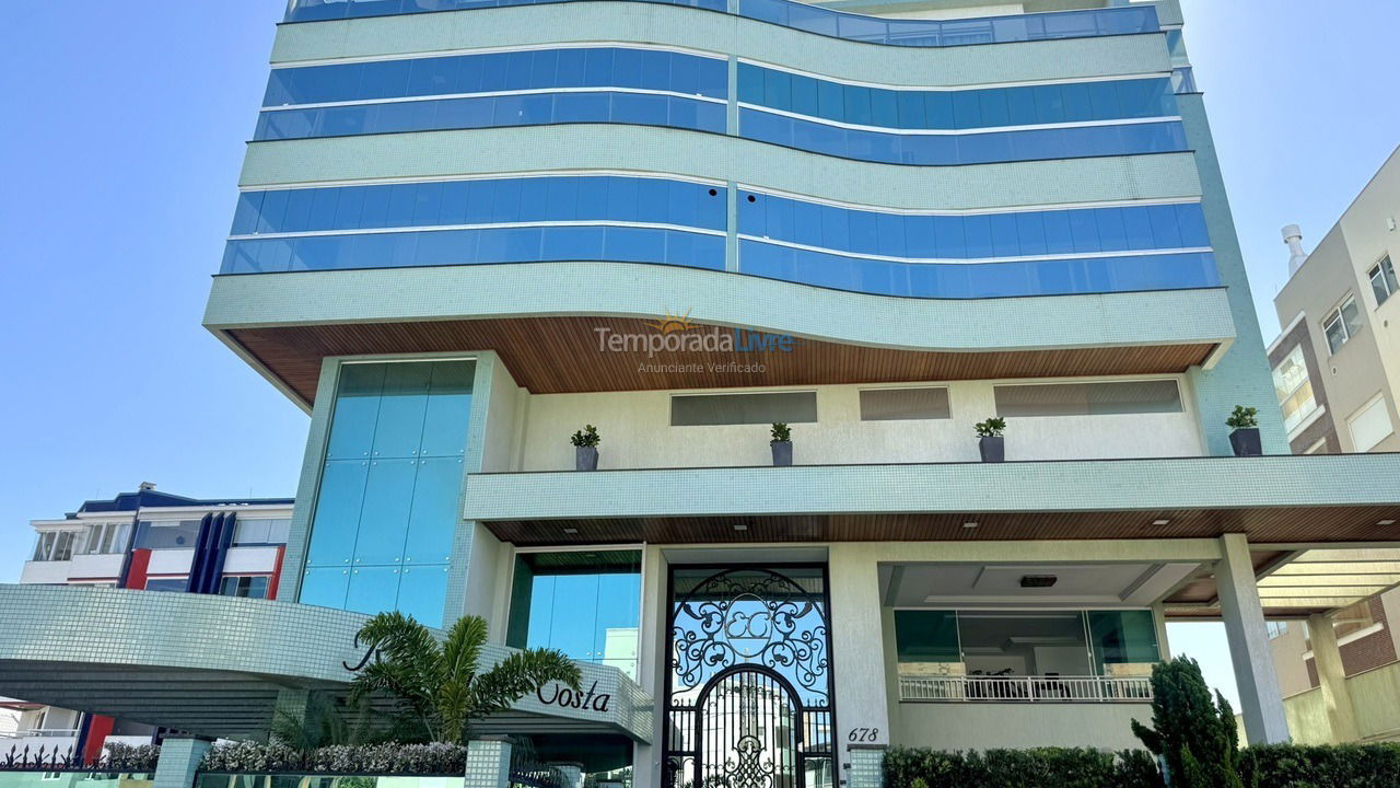 Apartment for vacation rental in Bombinhas (Praia de Bombas)