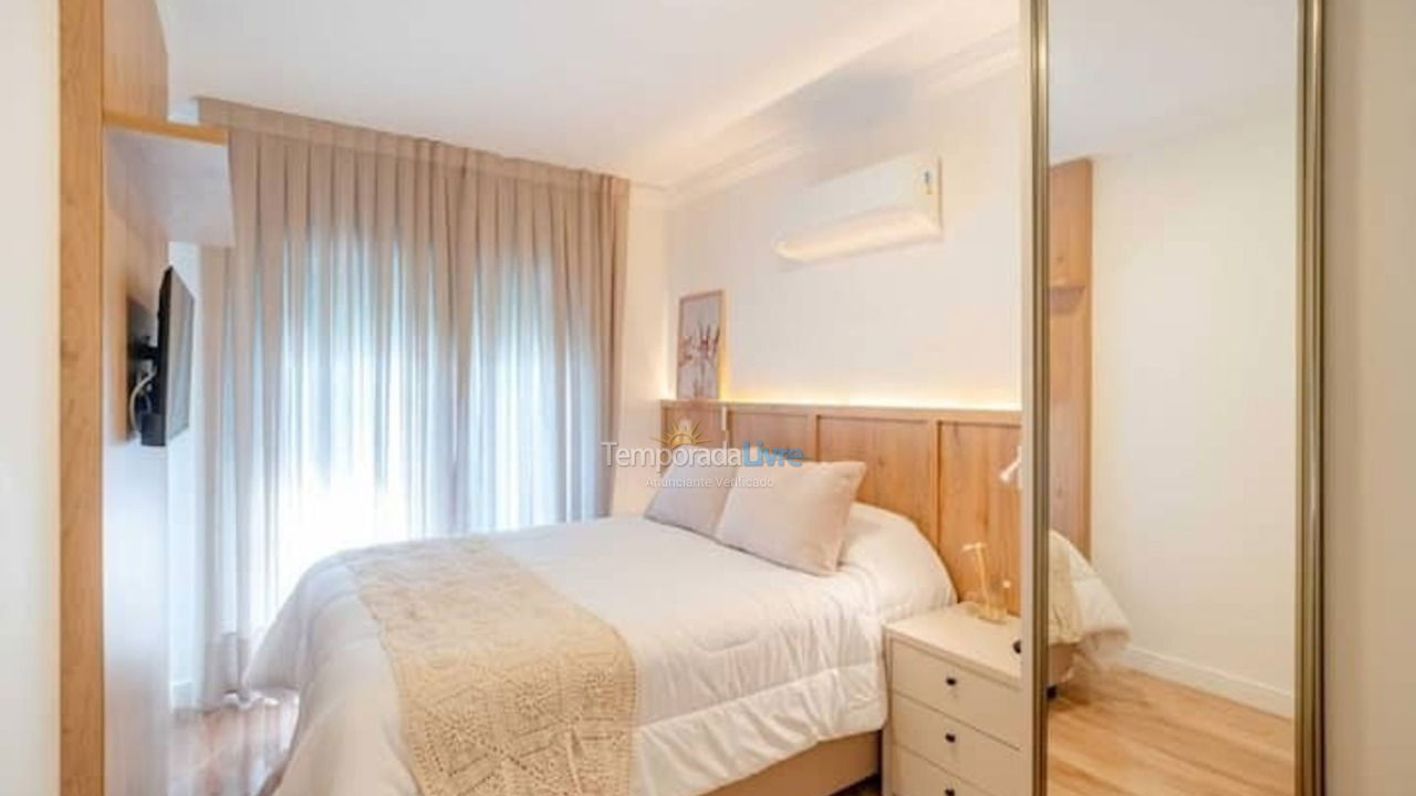 Apartment for vacation rental in Bombinhas (Praia de Bombas)