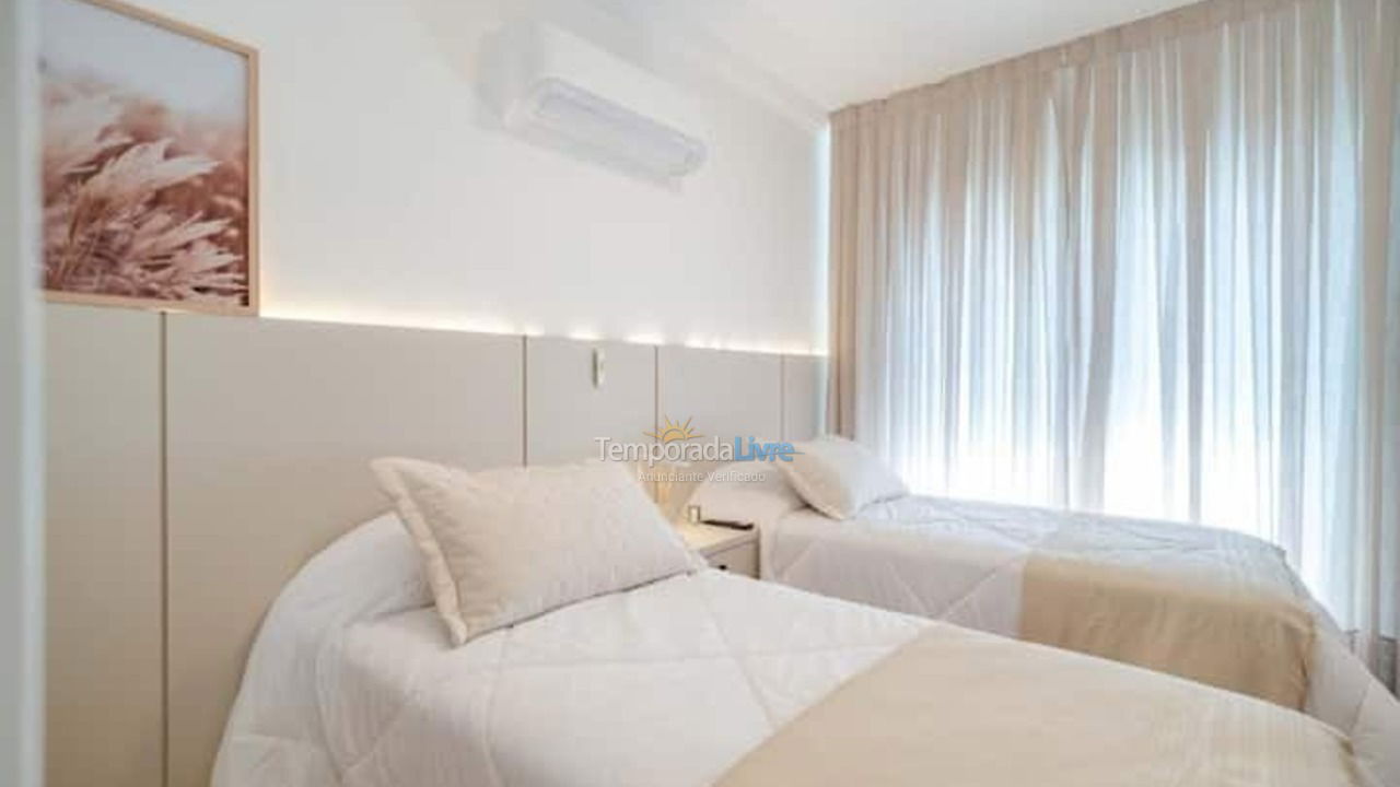 Apartment for vacation rental in Bombinhas (Praia de Bombas)