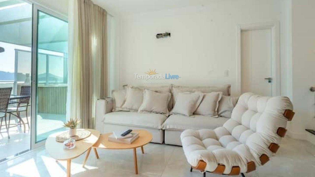 Apartment for vacation rental in Bombinhas (Praia de Bombas)