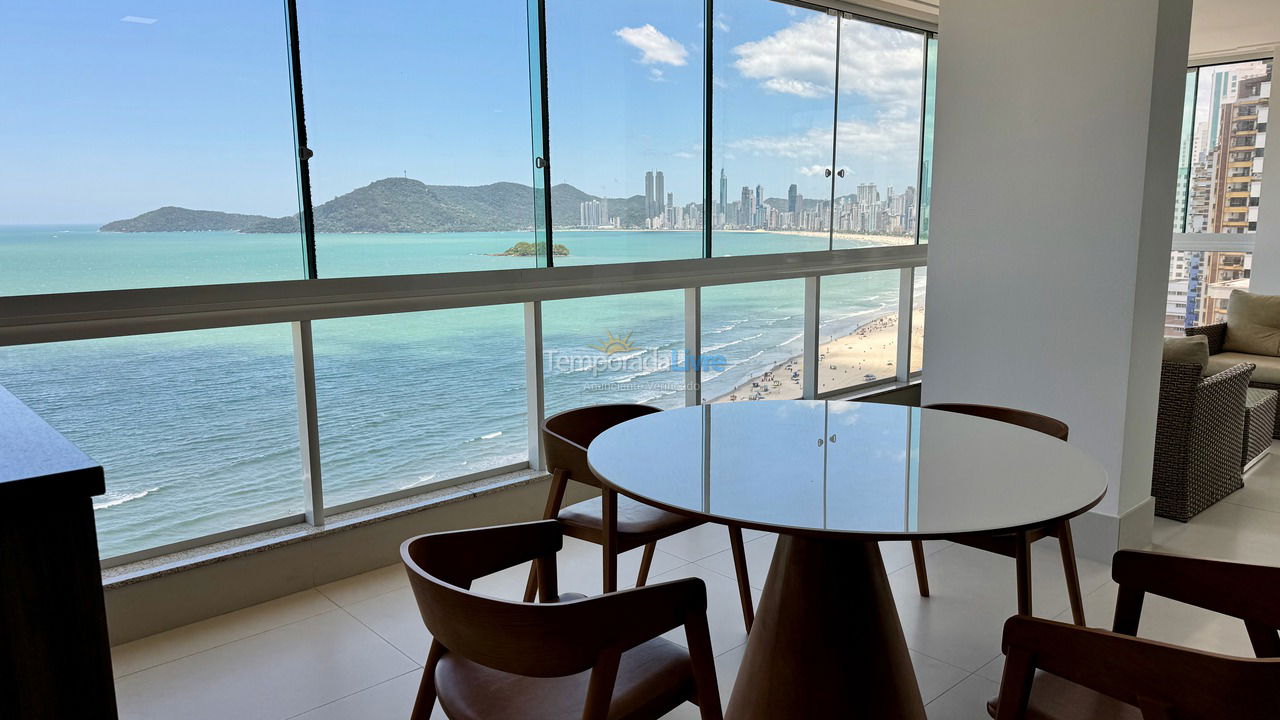 Apartamento para aluguel de temporada em Balneário Camboriú (Praia Central)