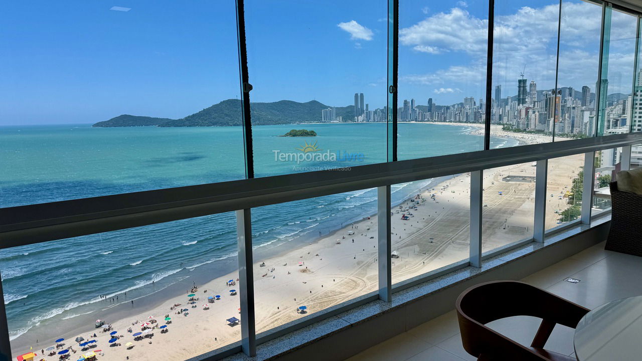 Apartamento para aluguel de temporada em Balneário Camboriú (Praia Central)